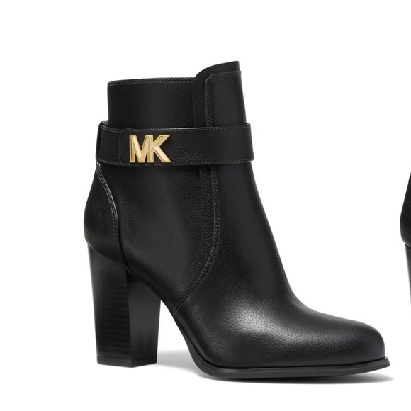 MICHAEL Michael Kors Shoes - NEW MICHAEL KORS JILLY FAUX LEATHERS BLACK BOOTIE SIZE: 7.5
